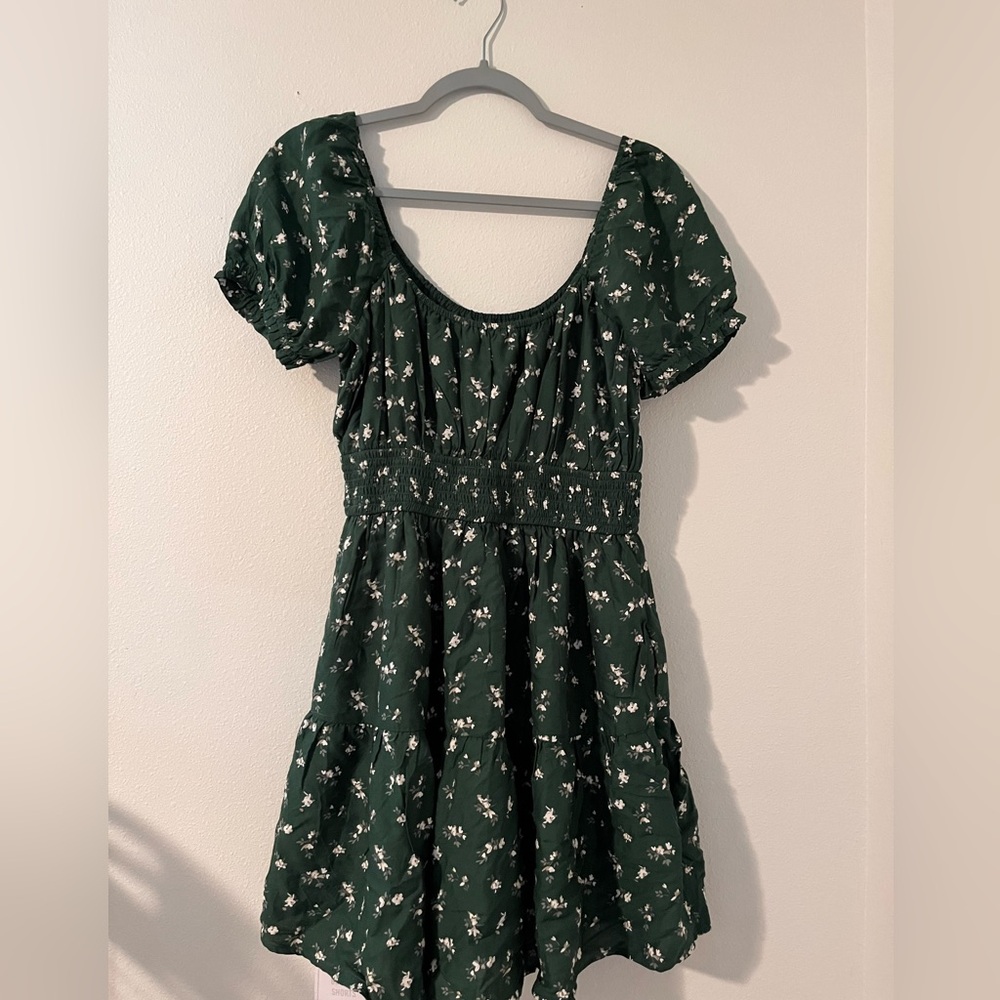 New with tags🚨 Women’s Hollister Dress/Romper